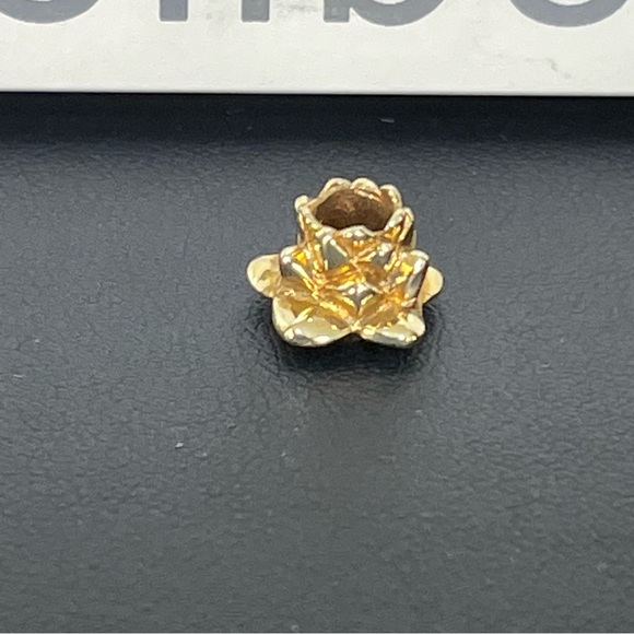 Trollbeads Retired Lotus, Gold Bead- 21135 - Picture 5 of 8